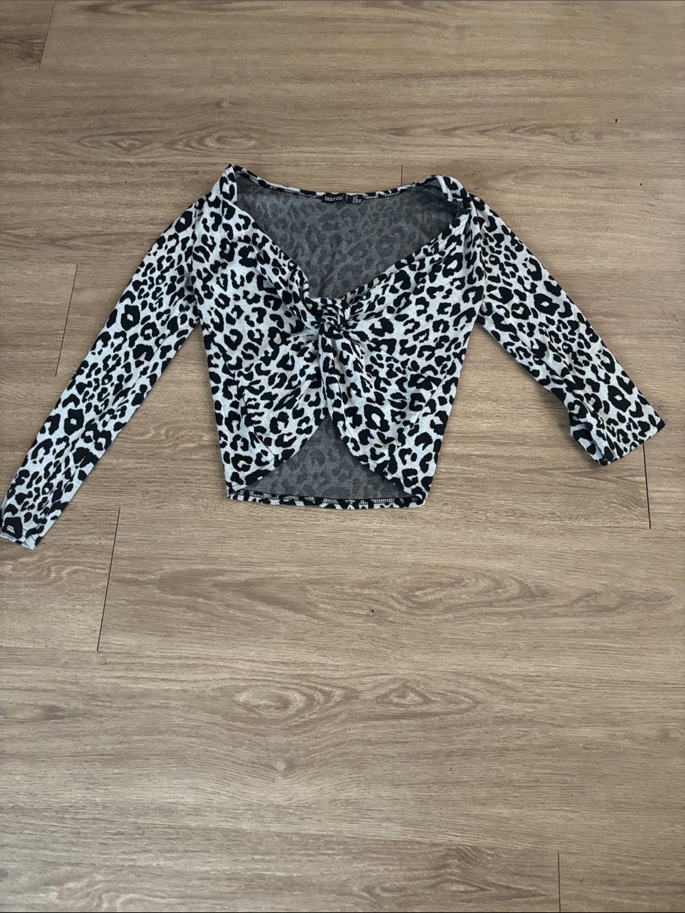 Boohoo Plus Black & White Leopard Front-Tie Crop Top